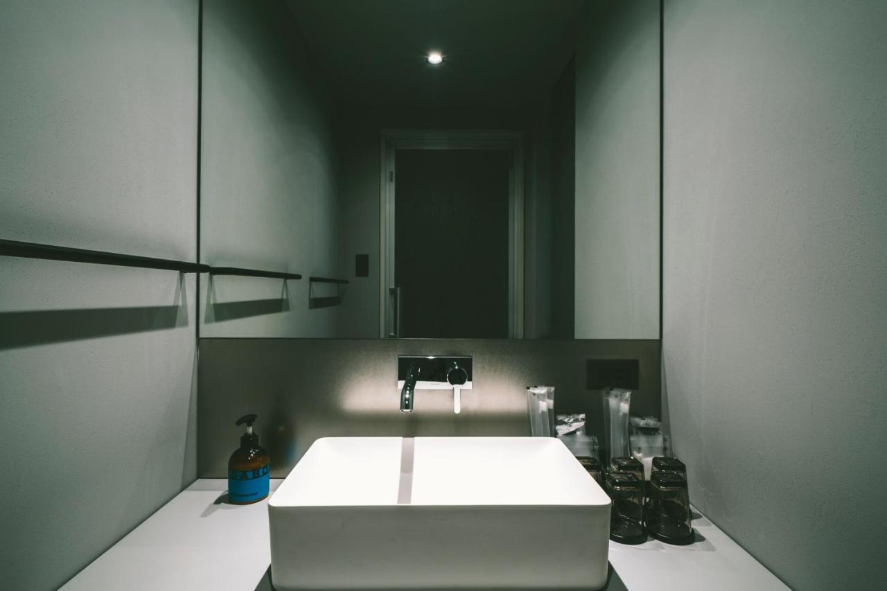 Landabout Tokyo Hotel Exterior photo